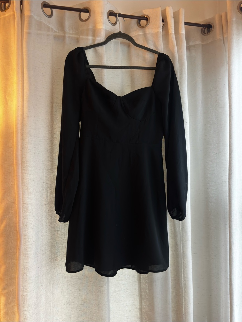 Steve Madden Black Long Sleeve Sweetheart Mini Dress